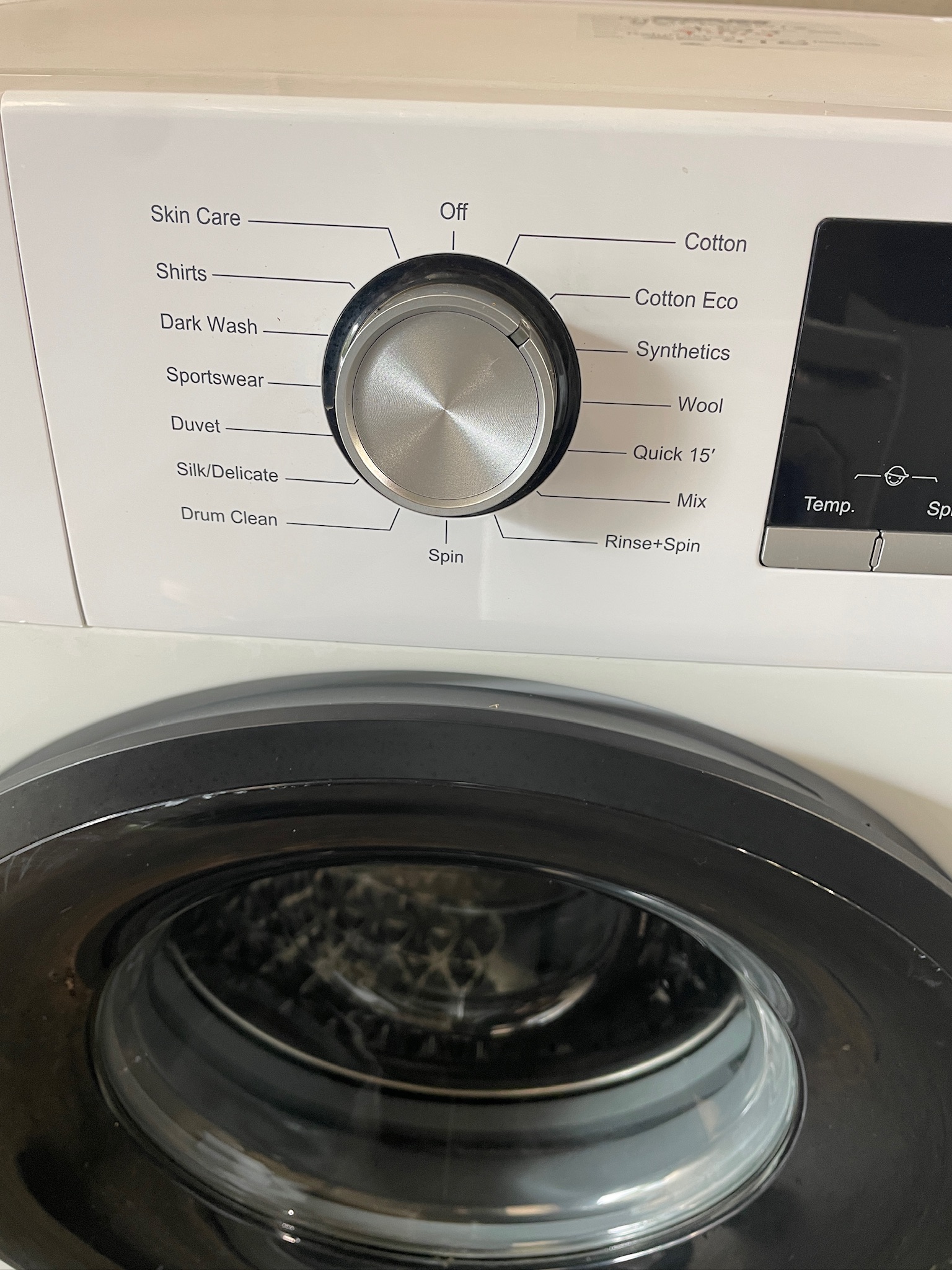 Hisense 8kg Front Load Washing Machine - Refurbished 30410 - Image 3
