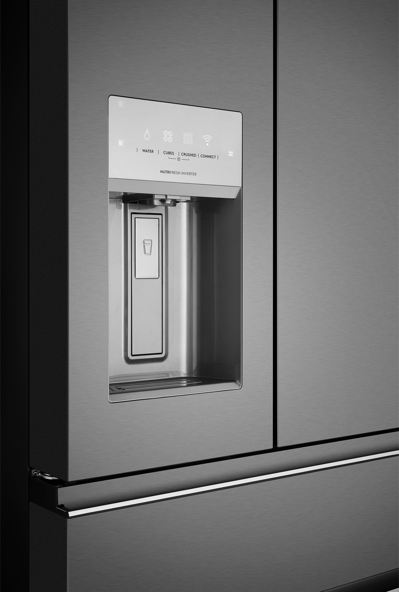 Electrolux 609L French Door Fridge Dark Stainless Steel - Factory Second EHE6899BA - Image 6