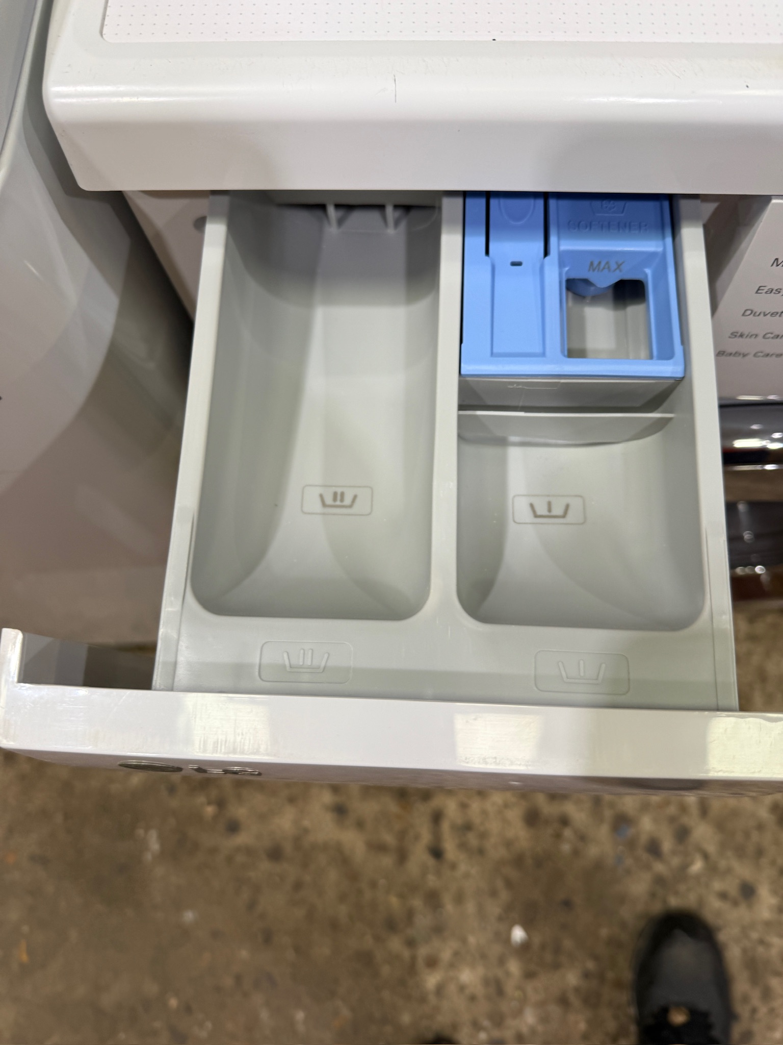 LG 7kg Front Load Washing Machine - Refurbished 35611 - Image 4