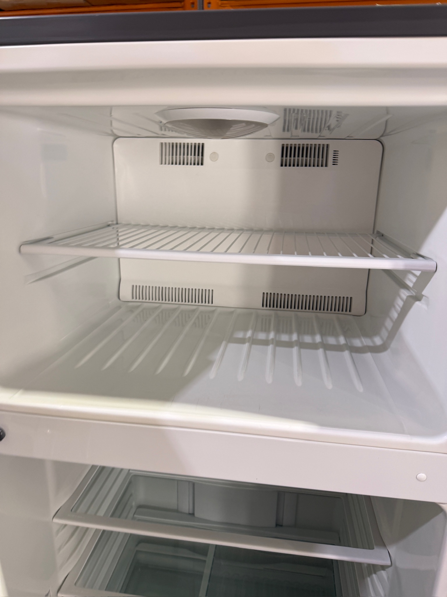 Westinghouse 420L Silver Top Mount Fridge Freezer - Refurbished 35622 - Image 5