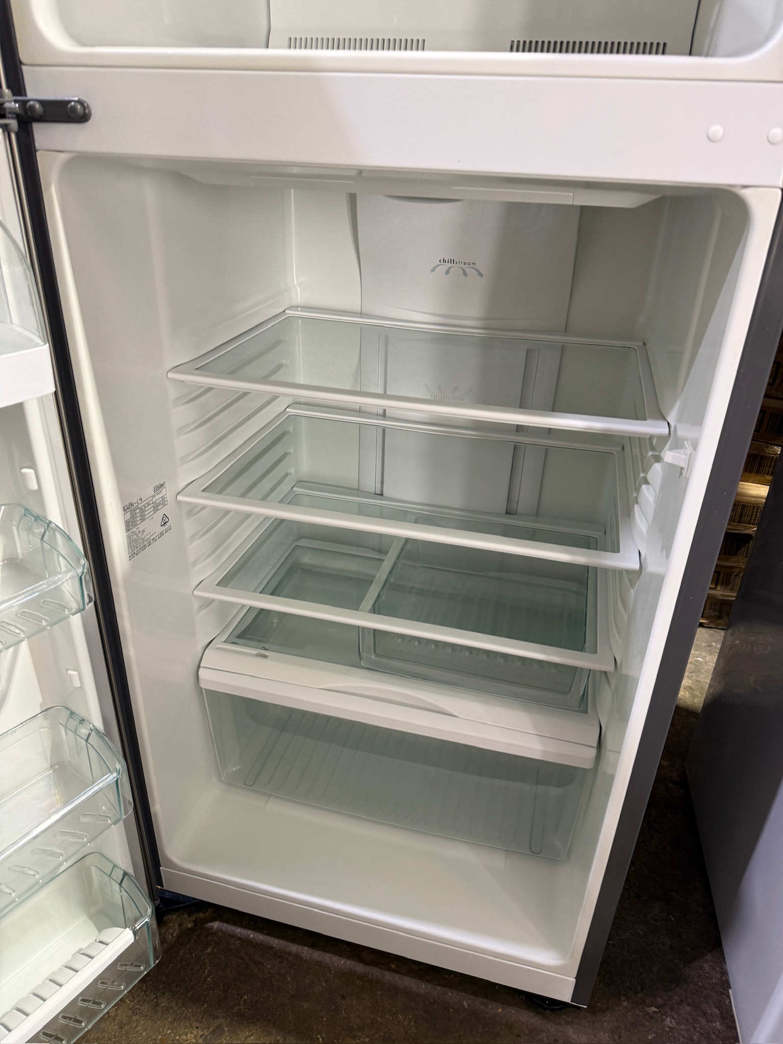 Westinghouse 420L Silver Top Mount Fridge Freezer - Refurbished 35622 - Image 6