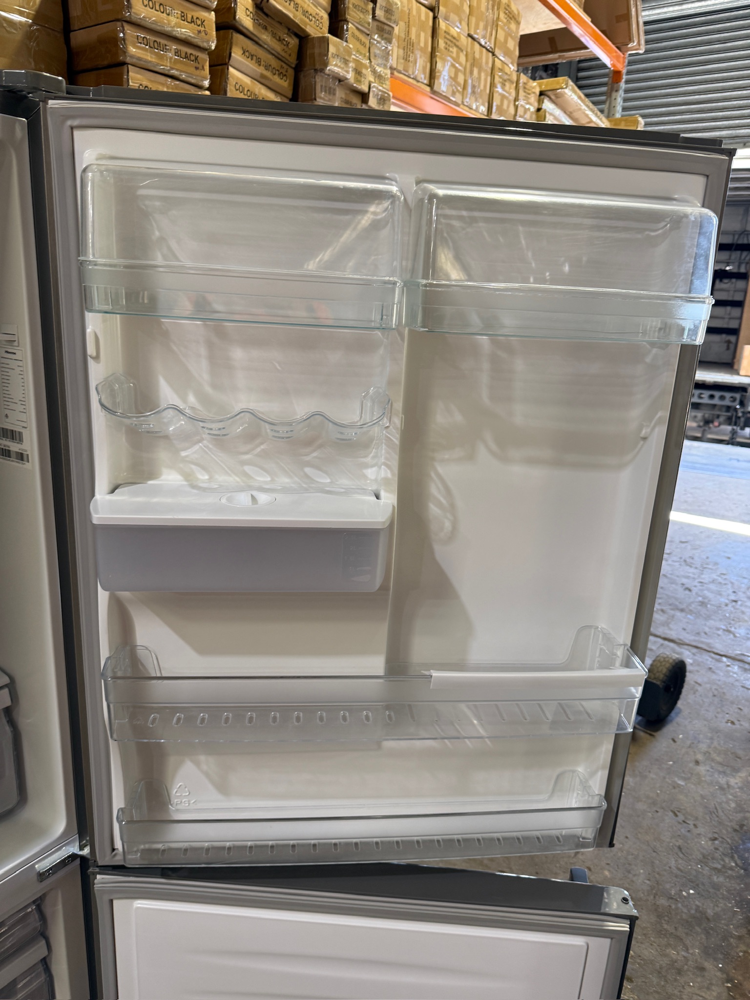 Hisense 514L Silver Bottom Mount Fridge Freezer - Refurbished 35746 - Image 5