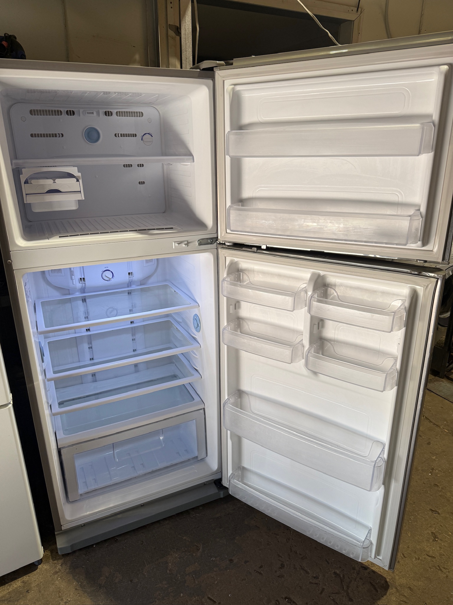Samsung 431L Top Mount Silver Fridge Freezer - Refurbished 35950 - Image 2