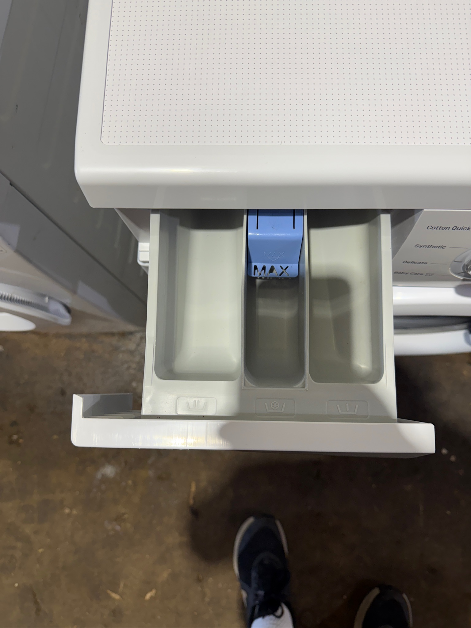 LG 7kg Front Load Washing Machine - Refurbished 36102 - Image 4