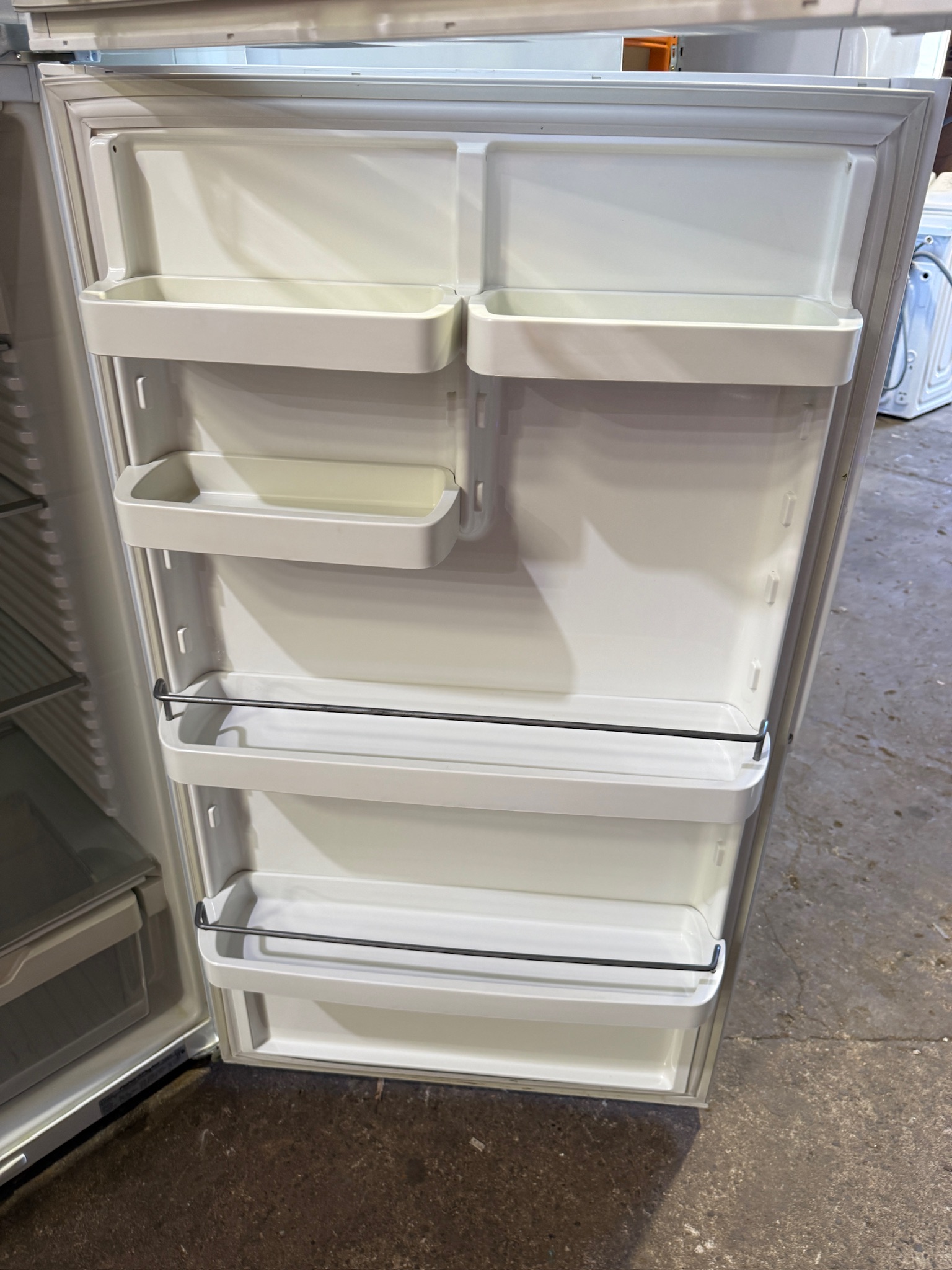 Fisher & Paykel 447L White Top Mount Fridge Freezer - Refurbished 36129 - Image 6