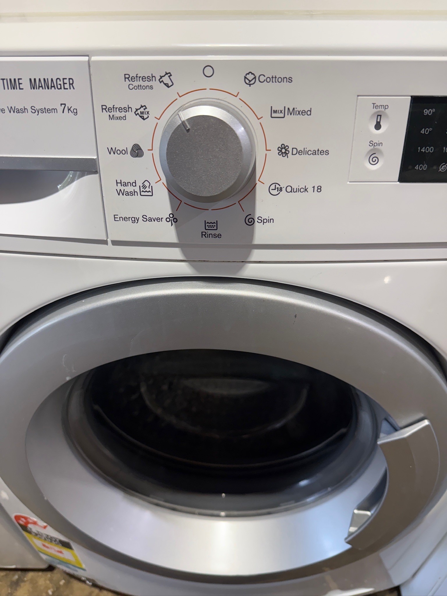 Electrolux 7kg Front Load Washing Machine - Refurbished 35802 - Image 3