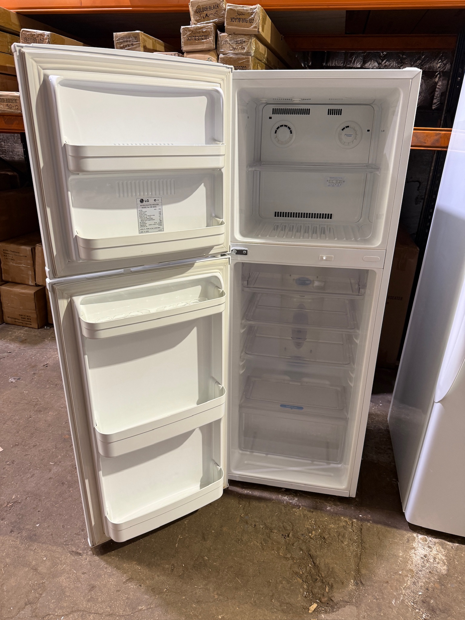LG 234L White Top Mount Fridge Freezer - Refurbished 36501 - Image 2