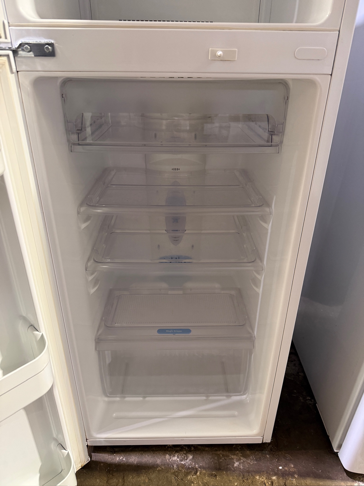 LG 234L White Top Mount Fridge Freezer - Refurbished 36501 - Image 3