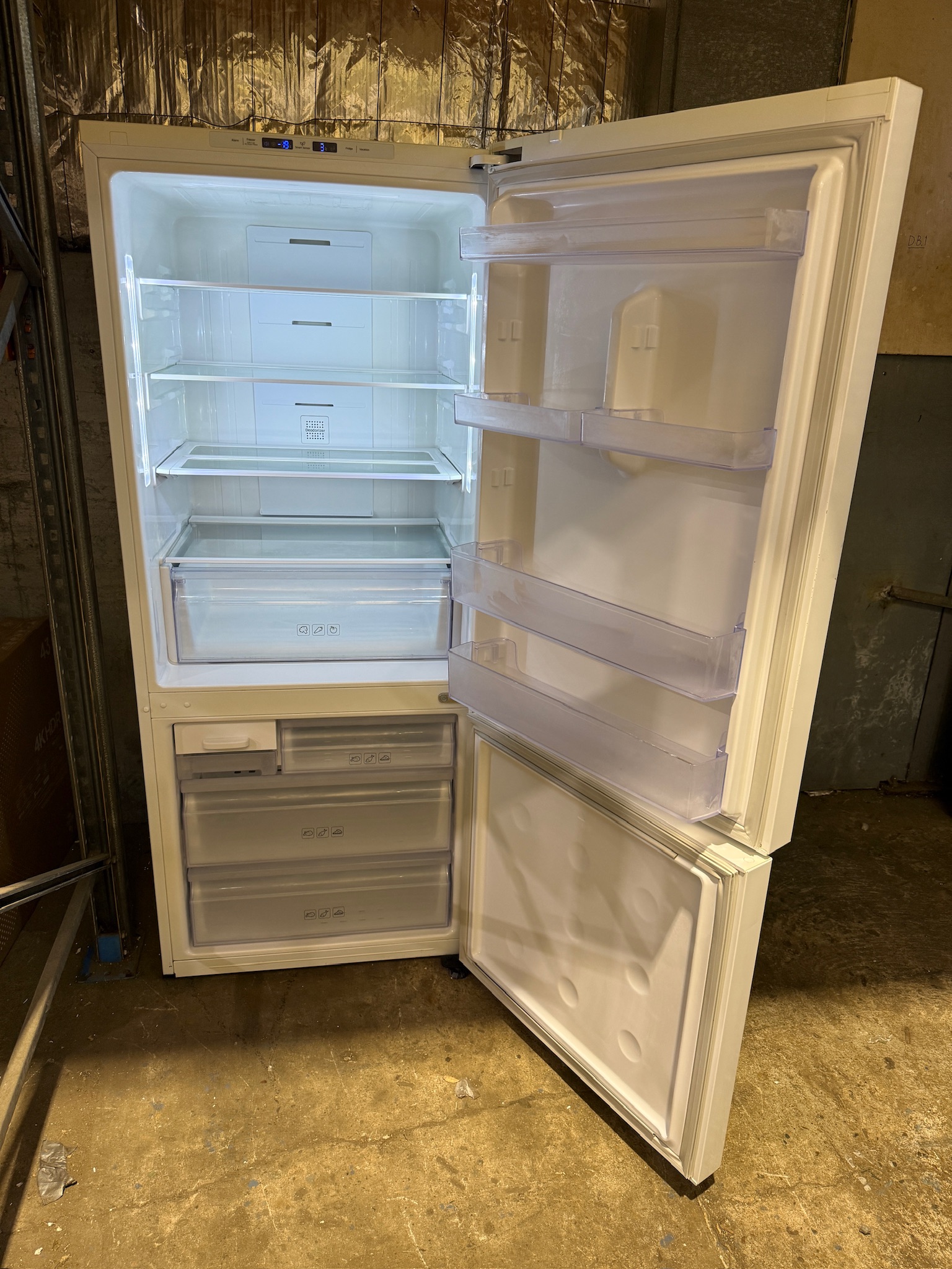 Samsung 450L White Bottom Mount Fridge Freezer - Refurbished 36452 - Image 2