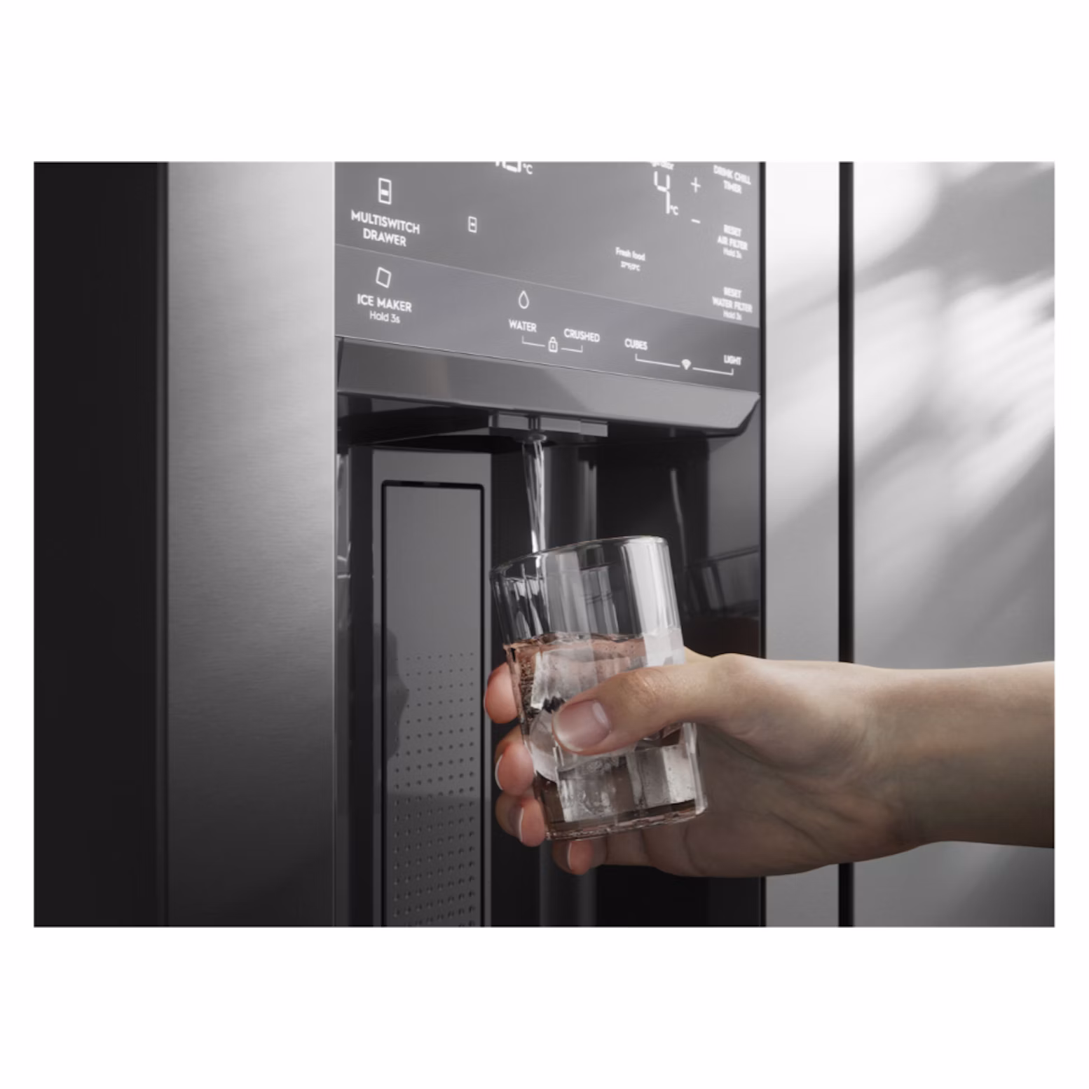 Electrolux 609L French Door Fridge with Plumbed Ice and Water Dispenser Matte Black - Factory Second EHE6191BB - Image 5