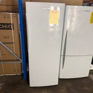 Fisher & Paykel 451L White Upright Fridge - Refurbished 38712